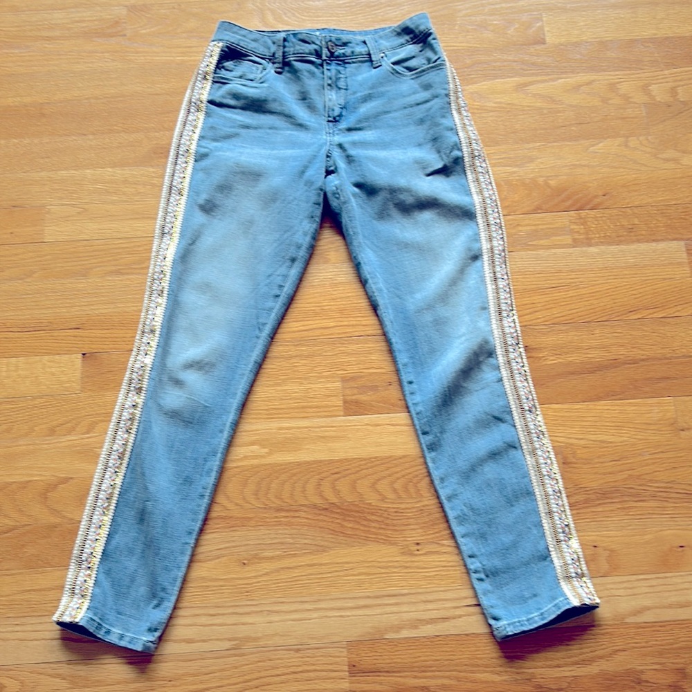 NWOT Laurie Felt Embellished Cropped Jeans